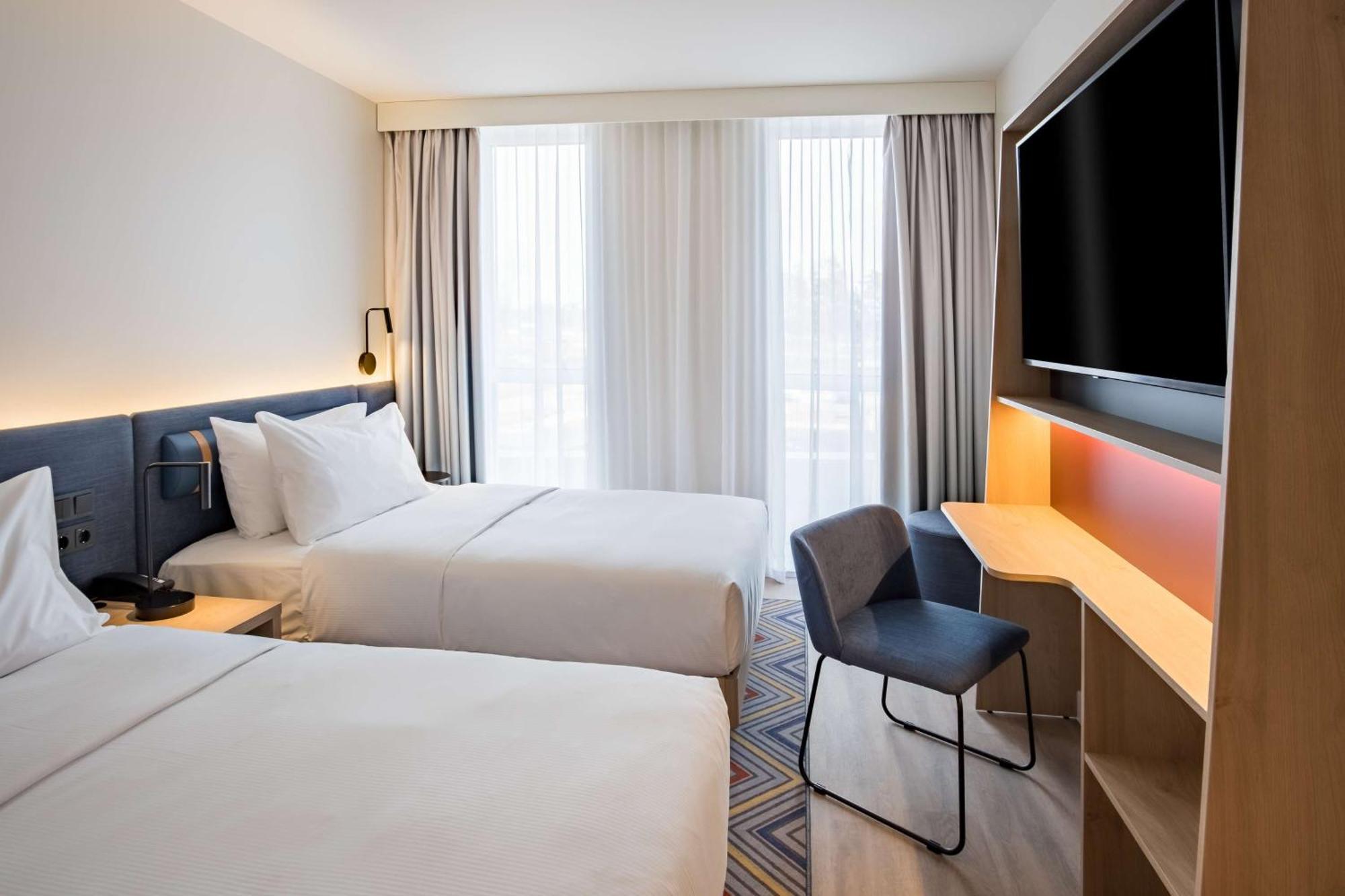 Hampton By Hilton Riga Airport Otel Mārupe Dış mekan fotoğraf