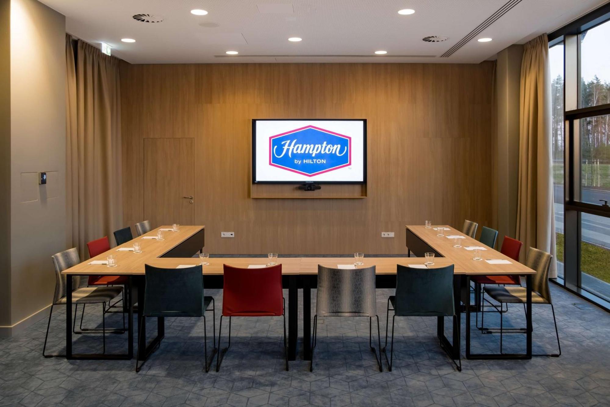 Hampton By Hilton Riga Airport Otel Mārupe Dış mekan fotoğraf