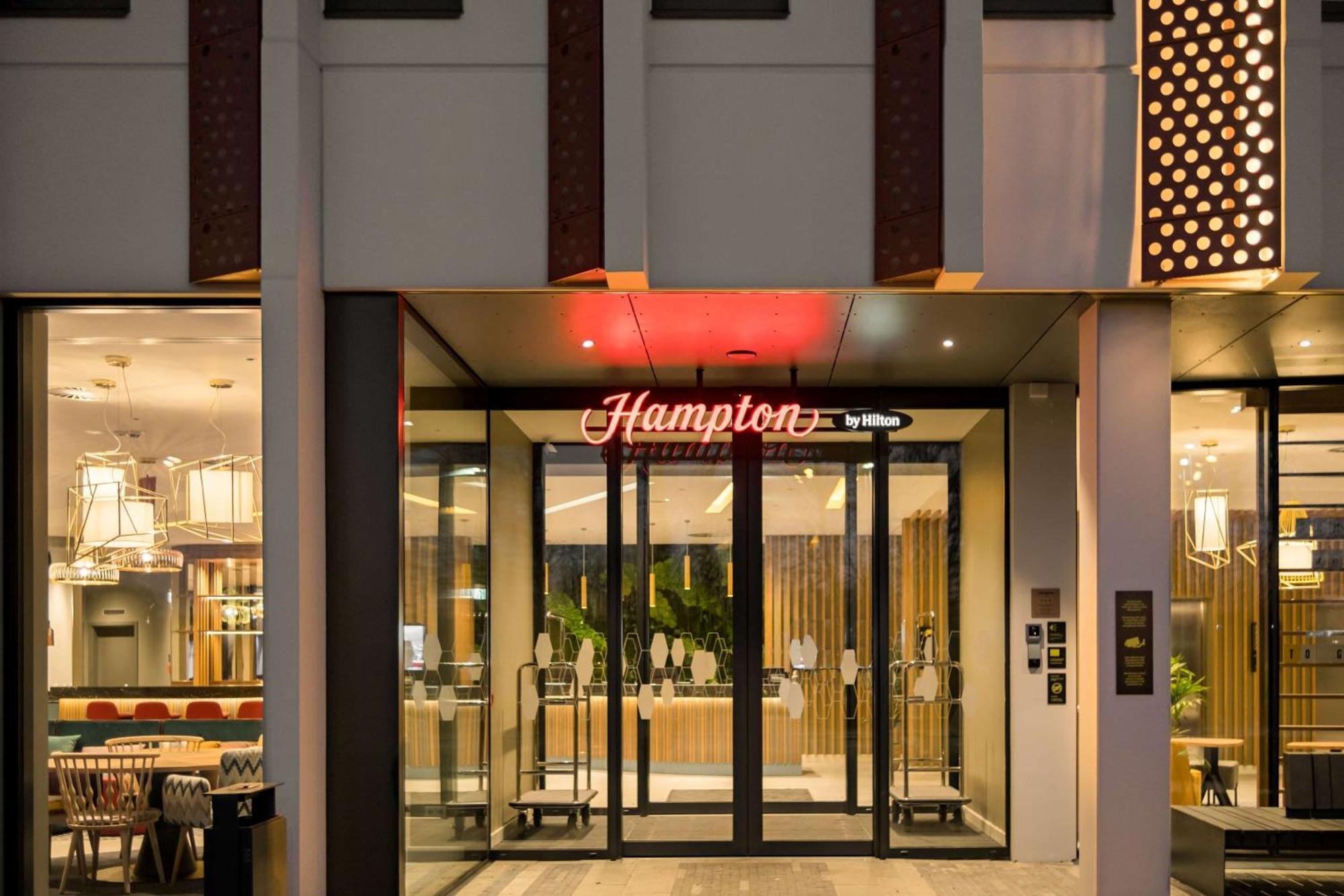 Hampton By Hilton Riga Airport Otel Mārupe Dış mekan fotoğraf