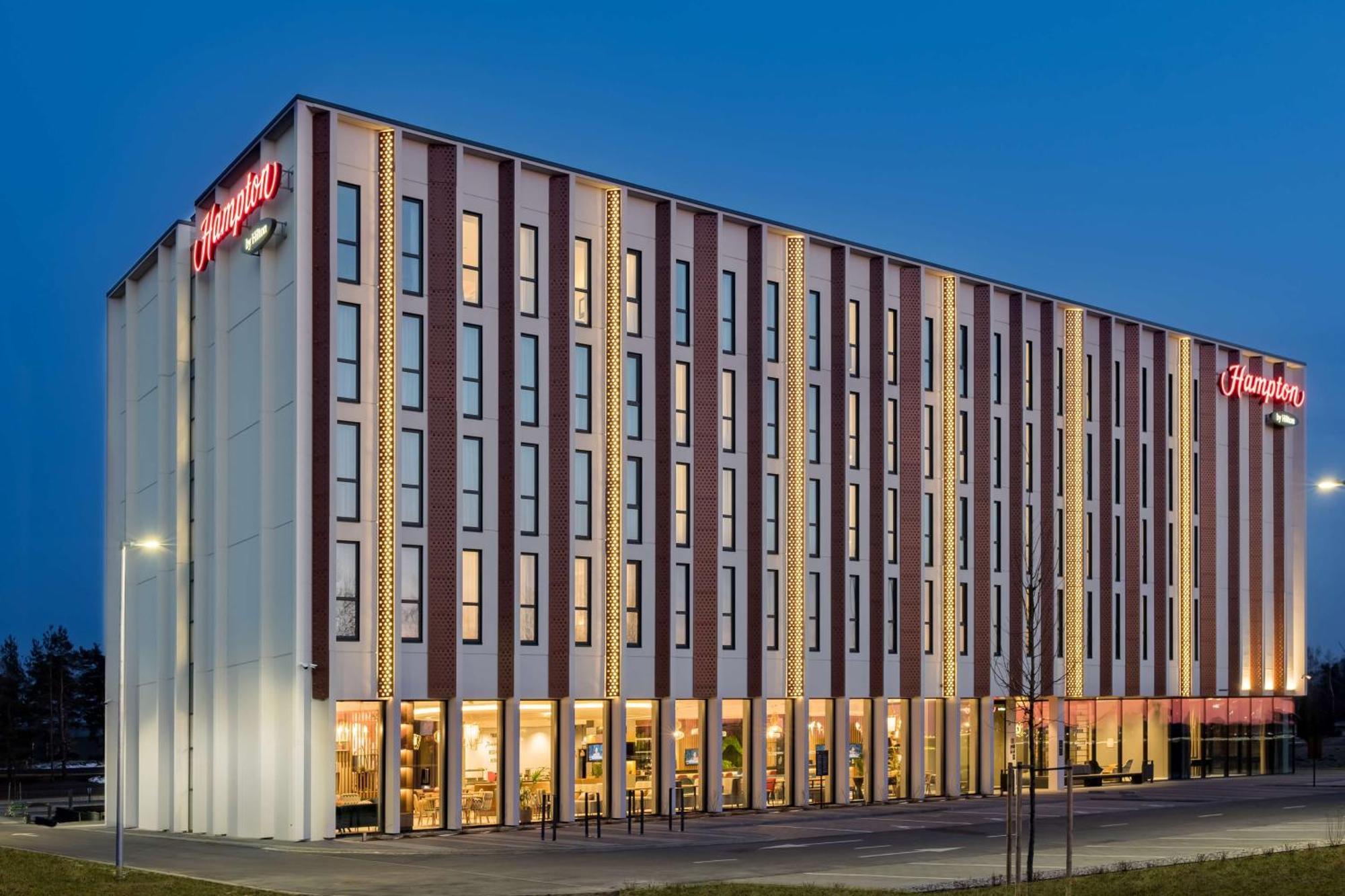 Hampton By Hilton Riga Airport Otel Mārupe Dış mekan fotoğraf