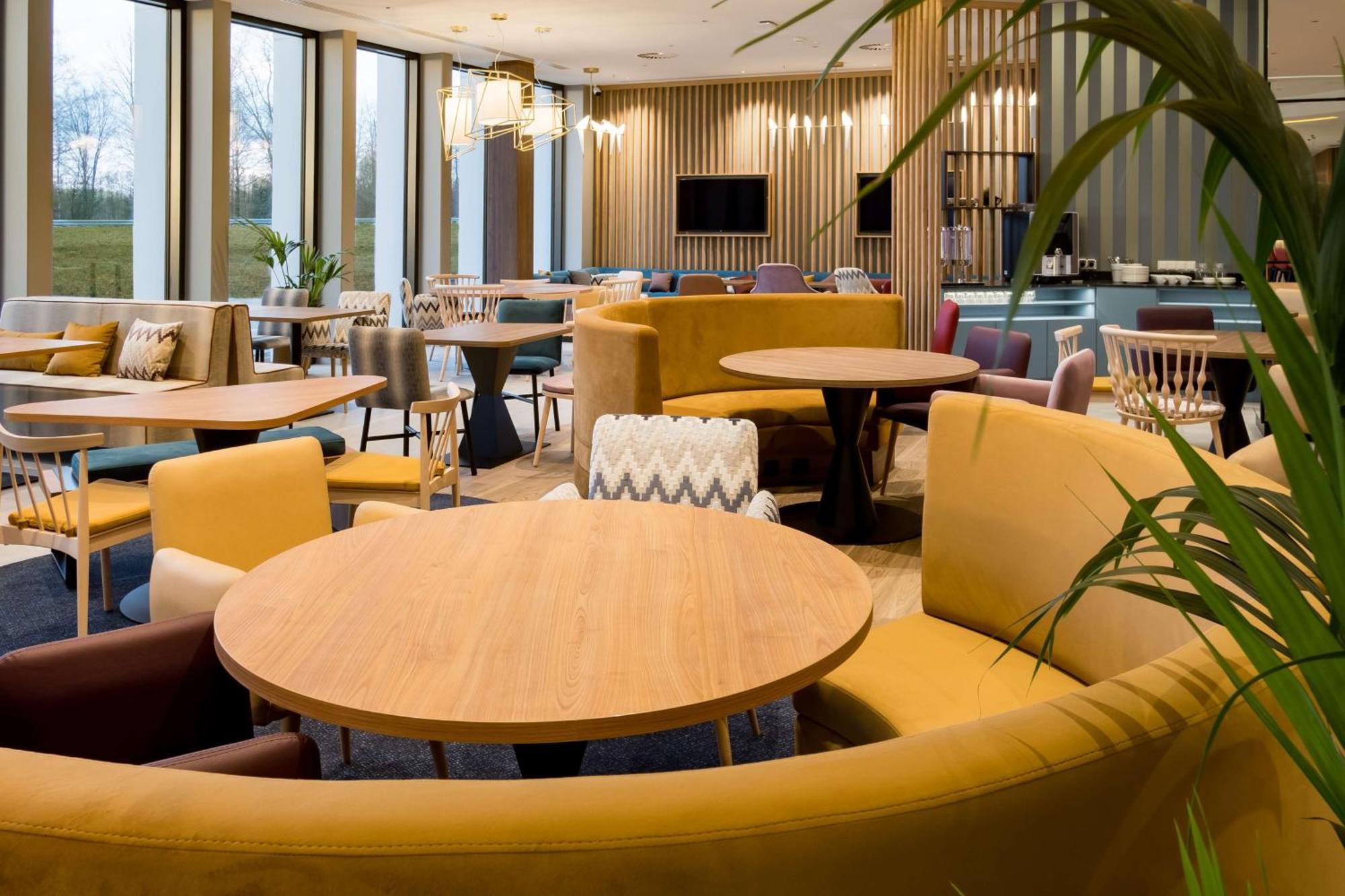 Hampton By Hilton Riga Airport Otel Mārupe Dış mekan fotoğraf