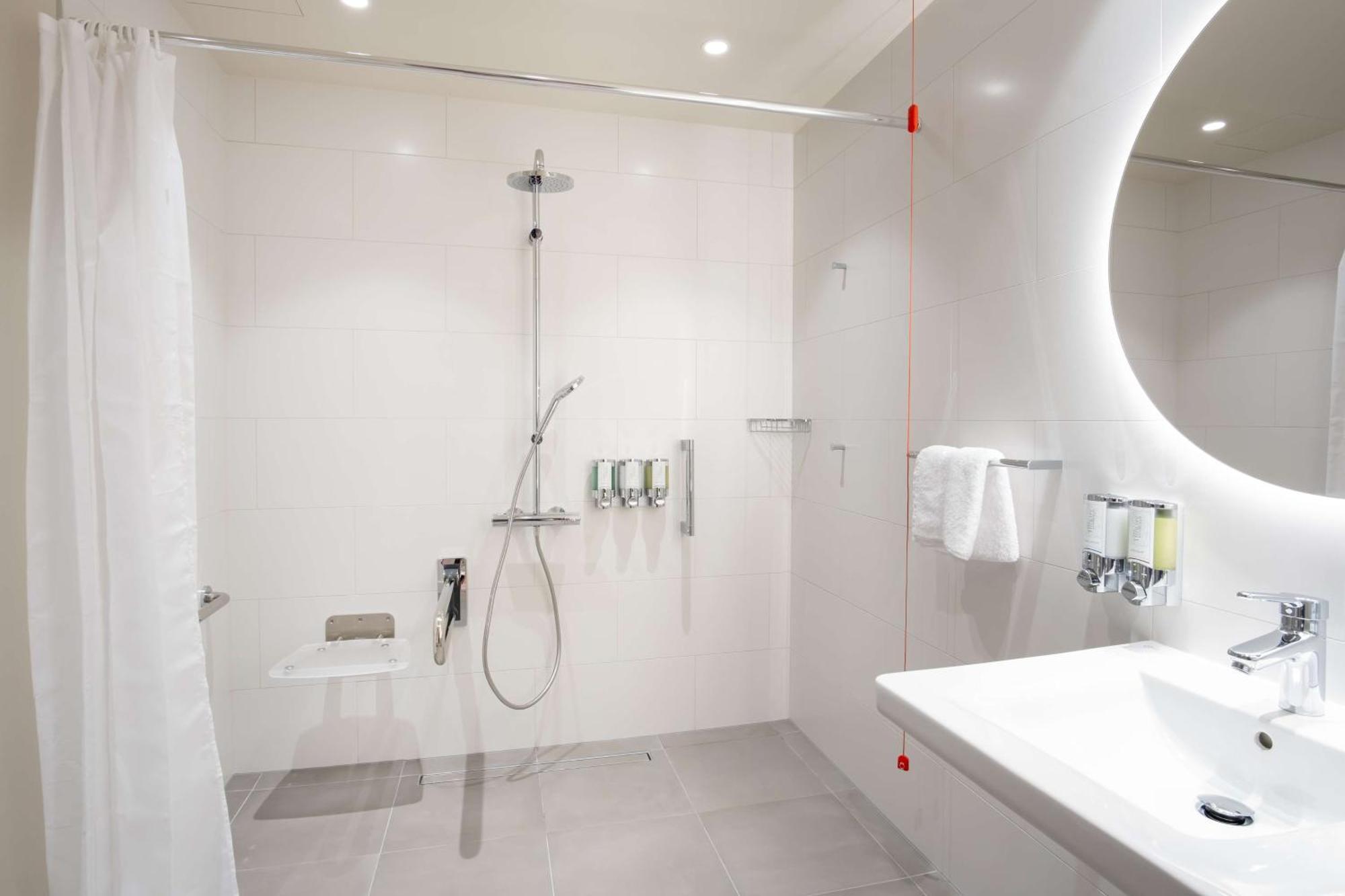 Hampton By Hilton Riga Airport Otel Mārupe Dış mekan fotoğraf